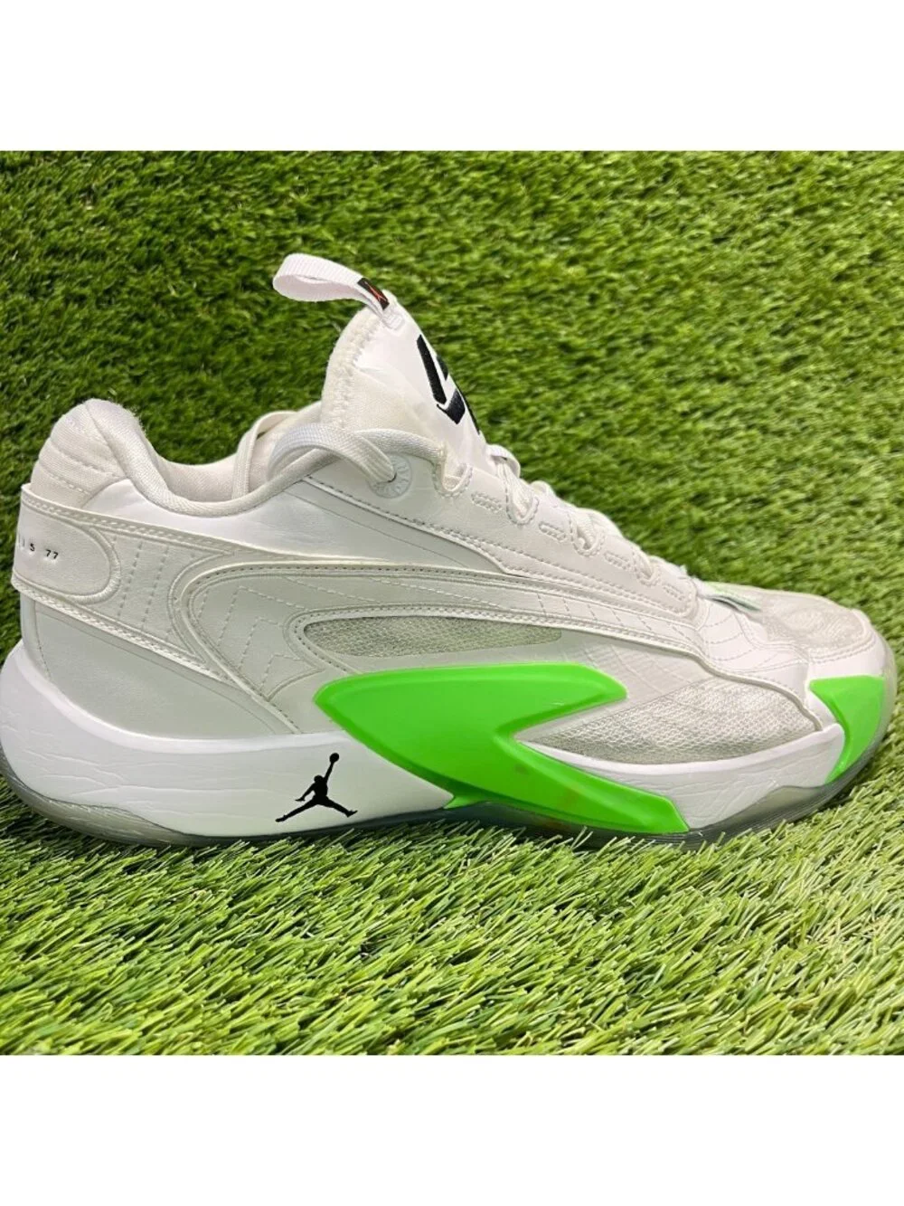 Nike Air Jordan Luka 2 Mens Size 10.5 White Athletic Basketball Shoes Sneakers